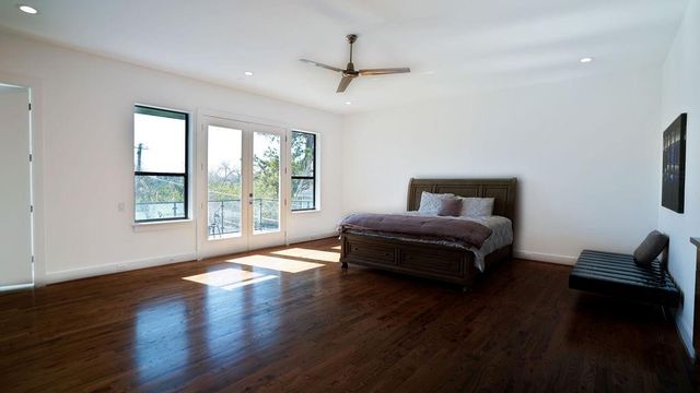 3308 N Macgregor Way, Houston, TX 77004