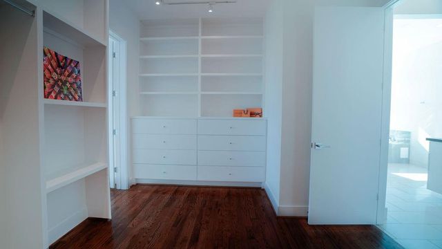 3308 N Macgregor Way, Houston, TX 77004