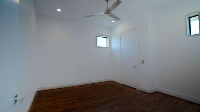 3308 N Macgregor Way, Houston, TX 77004