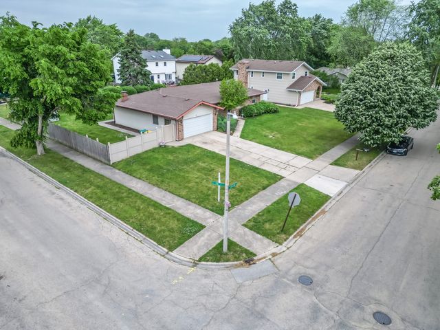 601 FAIRLANE Drive, Joliet, IL 60435