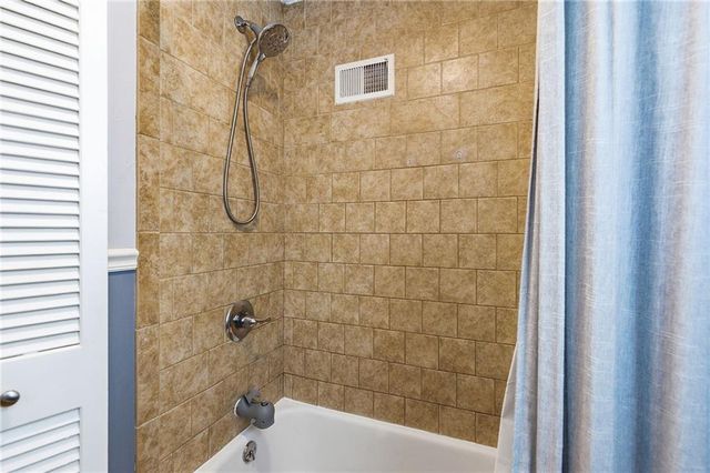 9529 Eby Street, Overland Park, KS 66212