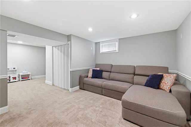 9529 Eby Street, Overland Park, KS 66212