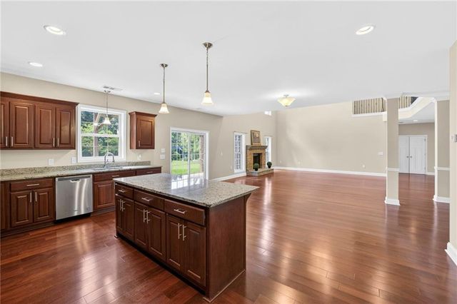 2204 Sidney Drive, Gainesville, GA 30506