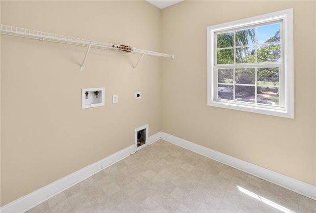 2204 Sidney Drive, Gainesville, GA 30506