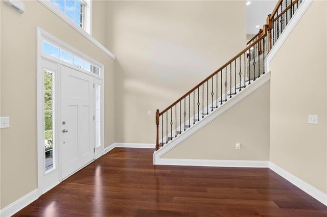 2204 Sidney Drive, Gainesville, GA 30506