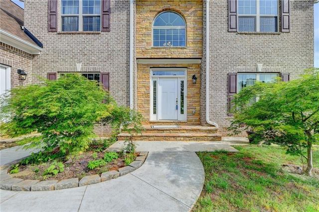 2204 Sidney Drive, Gainesville, GA 30506