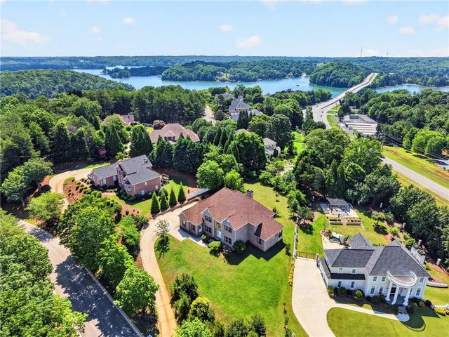 2204 Sidney Drive, Gainesville, GA 30506