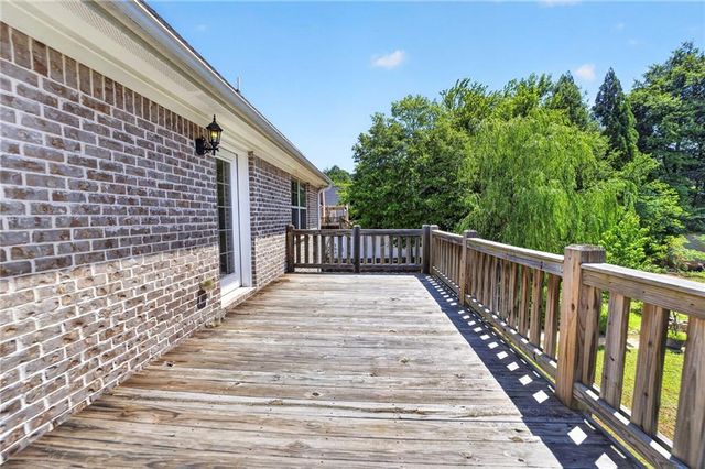 2204 Sidney Drive, Gainesville, GA 30506