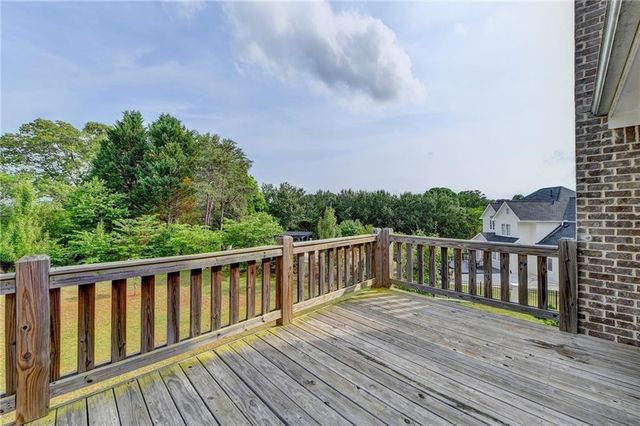 2204 Sidney Drive, Gainesville, GA 30506