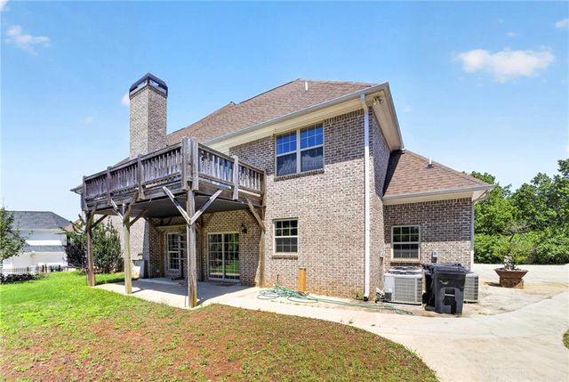 2204 Sidney Drive, Gainesville, GA 30506