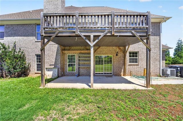 2204 Sidney Drive, Gainesville, GA 30506