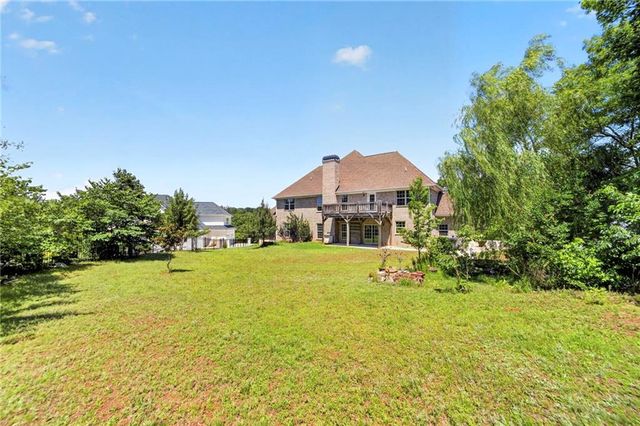 2204 Sidney Drive, Gainesville, GA 30506