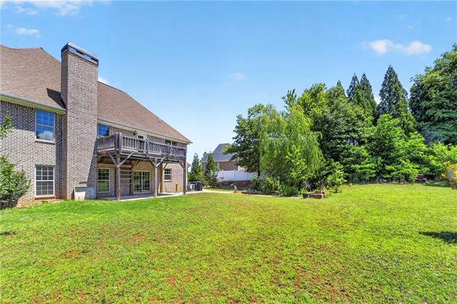 2204 Sidney Drive, Gainesville, GA 30506