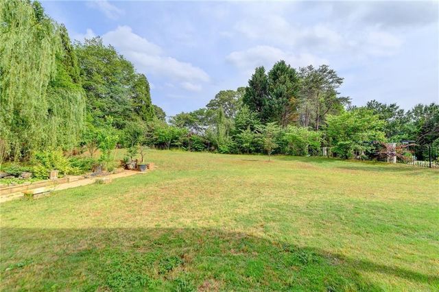 2204 Sidney Drive, Gainesville, GA 30506