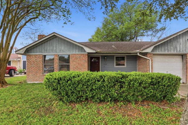 4002 Montego Drive, Baytown, TX 77521