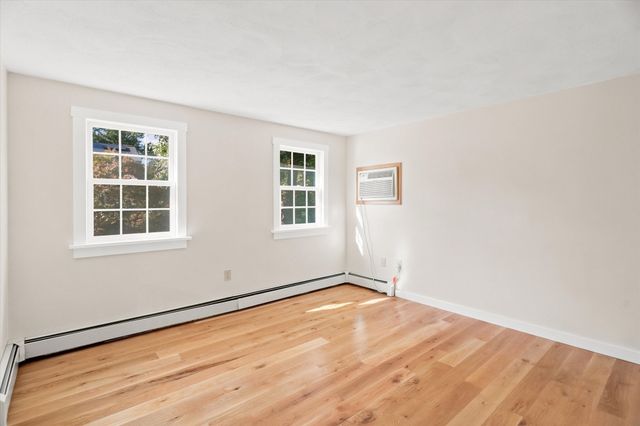 21 Pumpkin Lane, Tewksbury, MA 01876