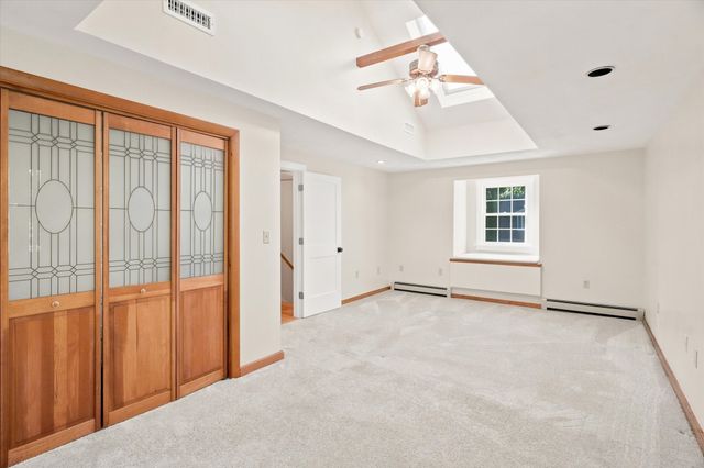 21 Pumpkin Lane, Tewksbury, MA 01876