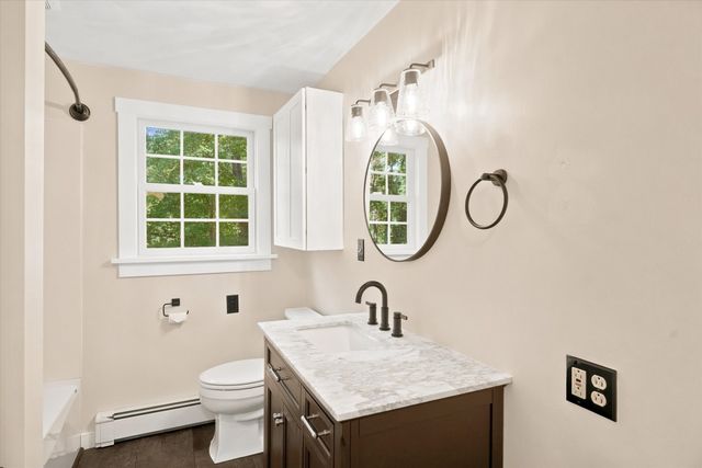 21 Pumpkin Lane, Tewksbury, MA 01876