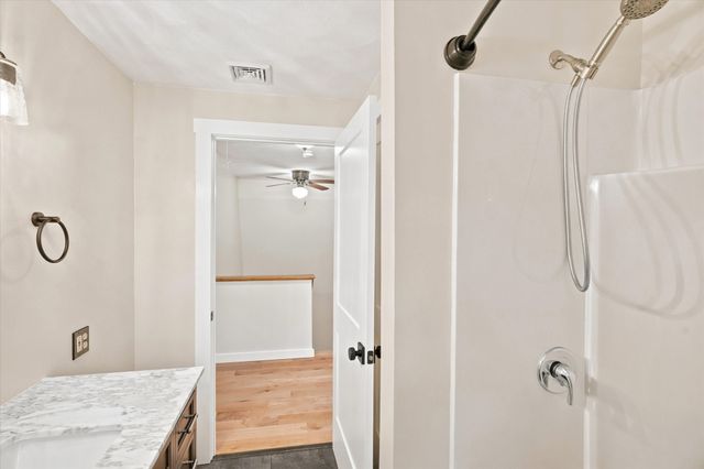 21 Pumpkin Lane, Tewksbury, MA 01876