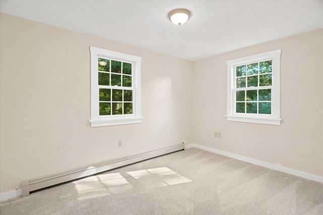 21 Pumpkin Lane, Tewksbury, MA 01876