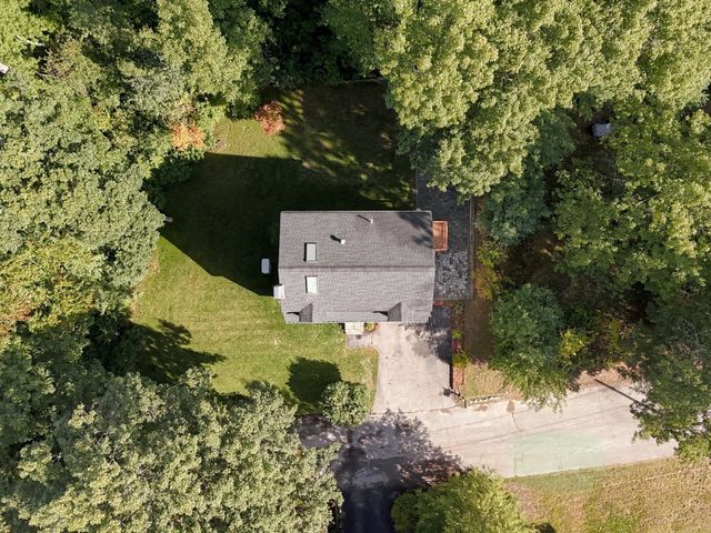 21 Pumpkin Lane, Tewksbury, MA 01876