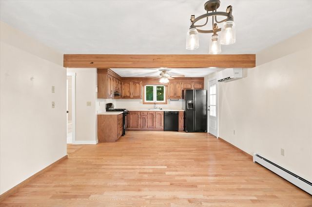 21 Pumpkin Lane, Tewksbury, MA 01876