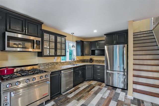 208 Sycamore Drive, Cornwall, NY 12553