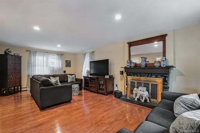 208 Sycamore Drive, Cornwall, NY 12553