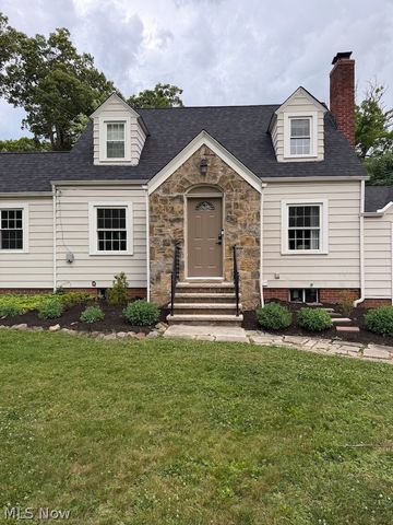 2350 Hillside Road, Seven Hills, OH 44131