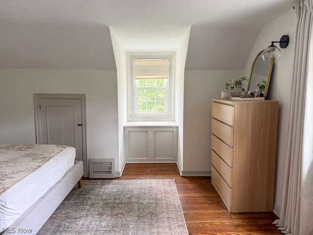 2350 Hillside Road, Seven Hills, OH 44131