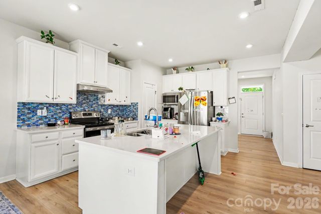 3243 Streamside Drive, Davidson, NC 28036