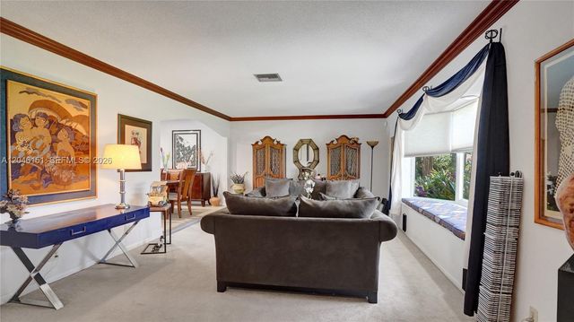 5581 SW 7th Street, Plantation, FL 33317
