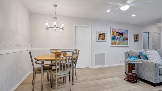 5581 SW 7th Street, Plantation, FL 33317