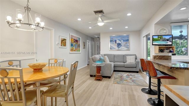 5581 SW 7th Street, Plantation, FL 33317