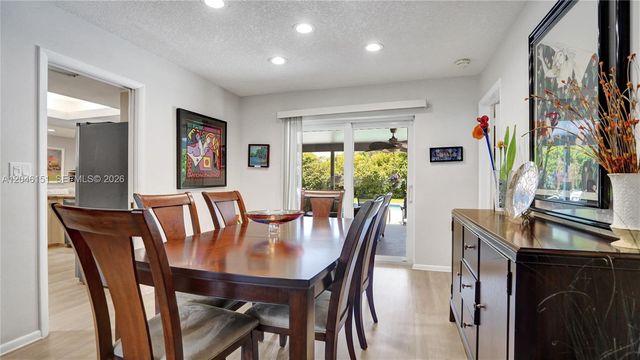 5581 SW 7th Street, Plantation, FL 33317