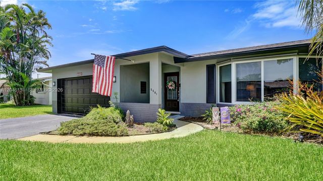 5581 SW 7th Street, Plantation, FL 33317