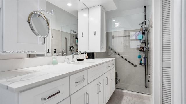 5581 SW 7th Street, Plantation, FL 33317