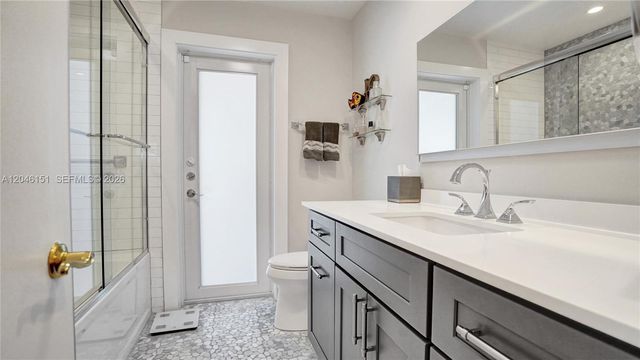 5581 SW 7th Street, Plantation, FL 33317