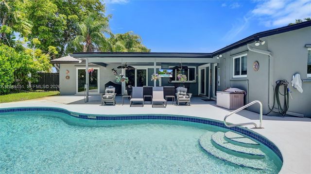 5581 SW 7th Street, Plantation, FL 33317