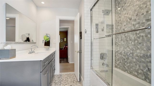 5581 SW 7th Street, Plantation, FL 33317
