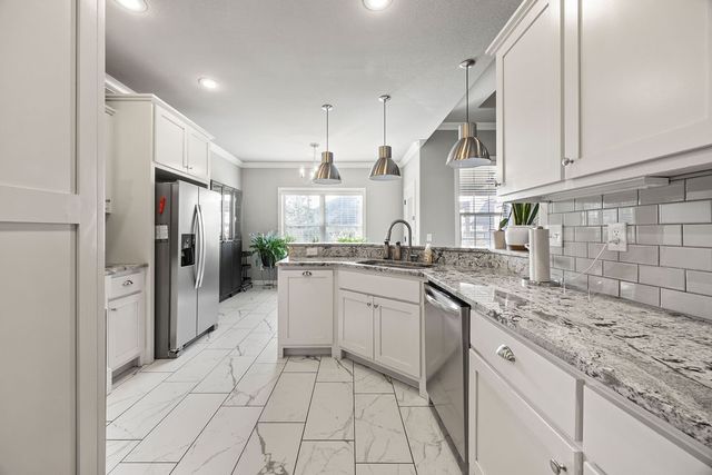 3001 SW Satinwood Avenue, Bentonville, AR 72713