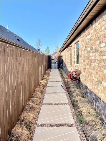 3001 SW Satinwood Avenue, Bentonville, AR 72713