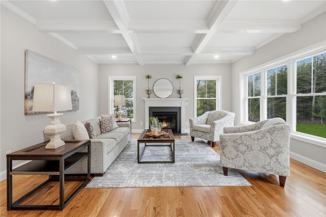 33 Cassidy Trail, Coventry, RI 02816