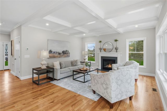 33 Cassidy Trail, Coventry, RI 02816