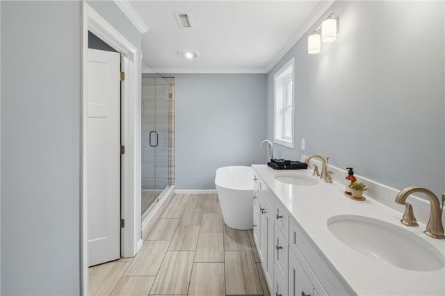 33 Cassidy Trail, Coventry, RI 02816