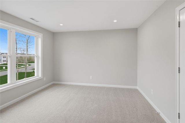 33 Cassidy Trail, Coventry, RI 02816