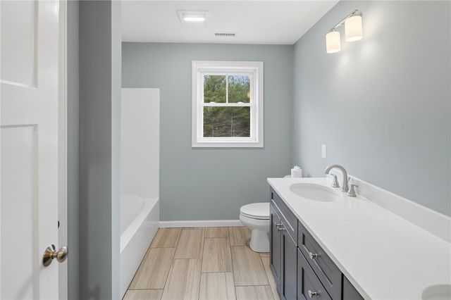 33 Cassidy Trail, Coventry, RI 02816