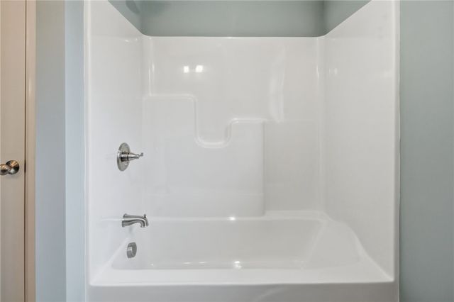 33 Cassidy Trail, Coventry, RI 02816