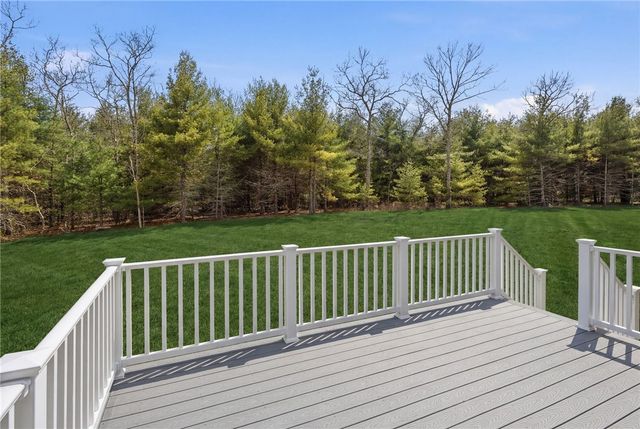 33 Cassidy Trail, Coventry, RI 02816