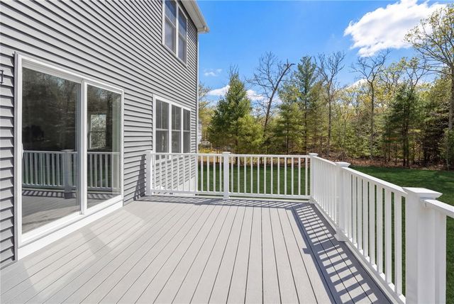 33 Cassidy Trail, Coventry, RI 02816